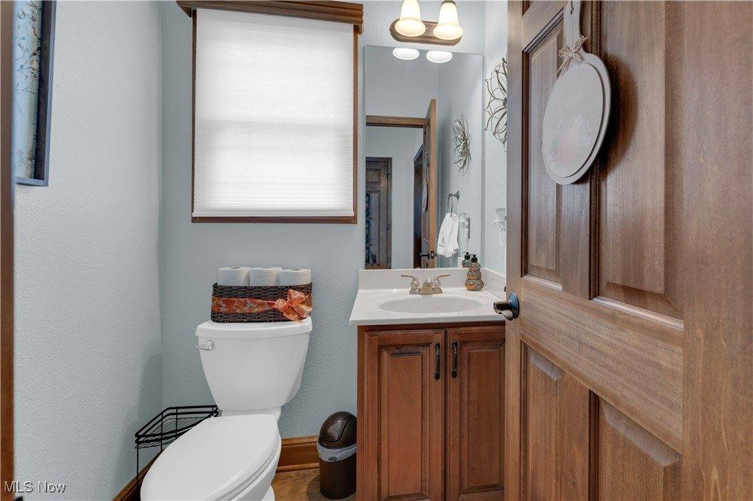 94 Alabaster Avenue, Canfield, OH 44406