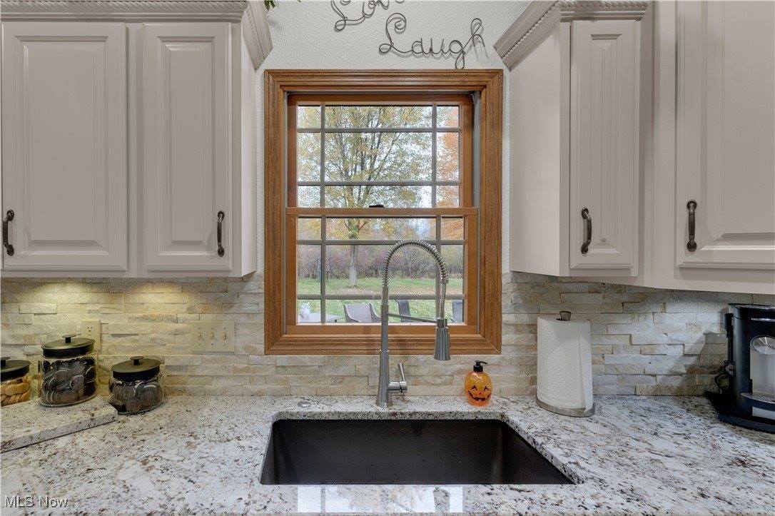 94 Alabaster Avenue, Canfield, OH 44406