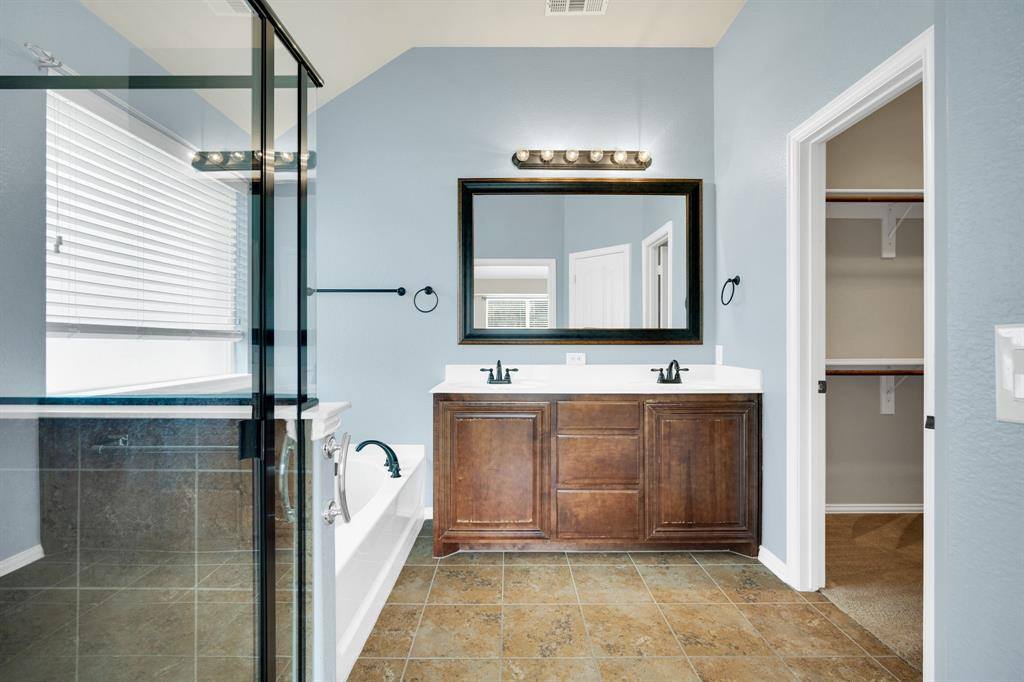 6610 Morning Dew Drive, Midlothian, TX 76065