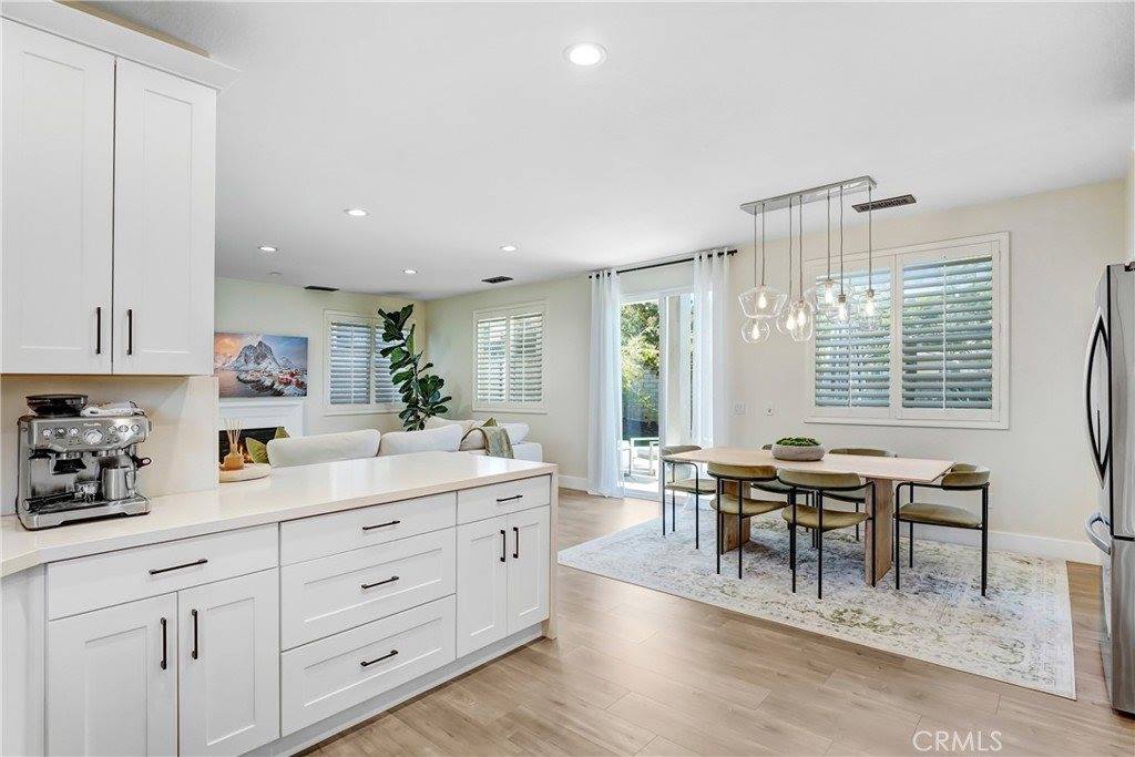 19920 Holly Dr, Saugus, CA 91350