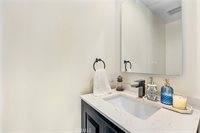 19920 Holly Dr, Saugus, CA 91350