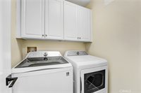 19920 Holly Dr, Saugus, CA 91350