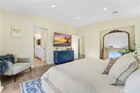 19920 Holly Dr, Saugus, CA 91350