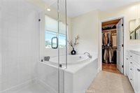 19920 Holly Dr, Saugus, CA 91350