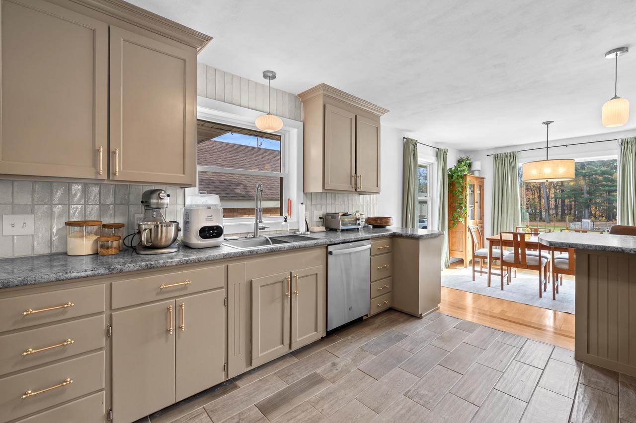 216 Yawkey Avenue, Rothschild, WI 54474