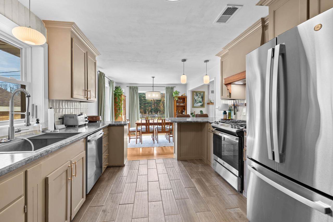 216 Yawkey Avenue, Rothschild, WI 54474