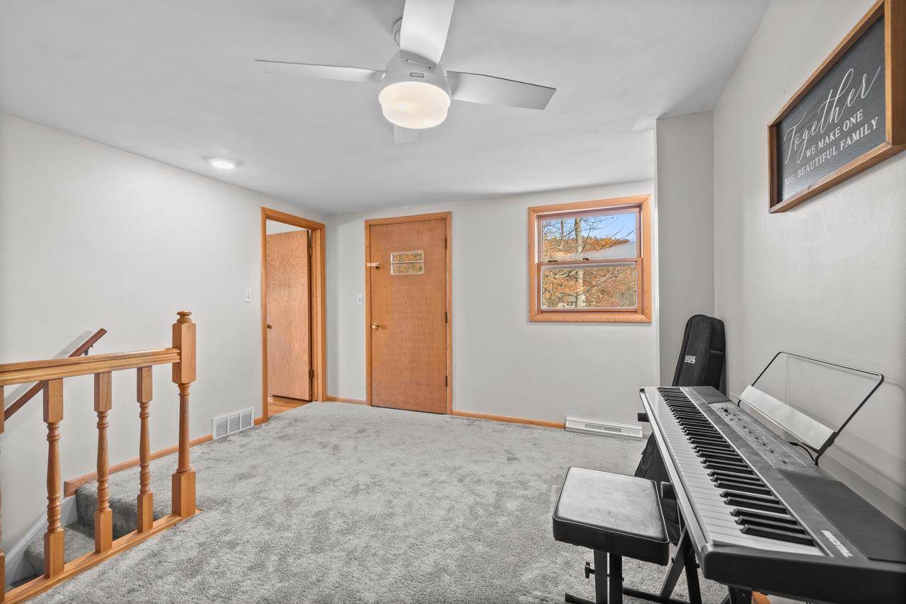 216 Yawkey Avenue, Rothschild, WI 54474