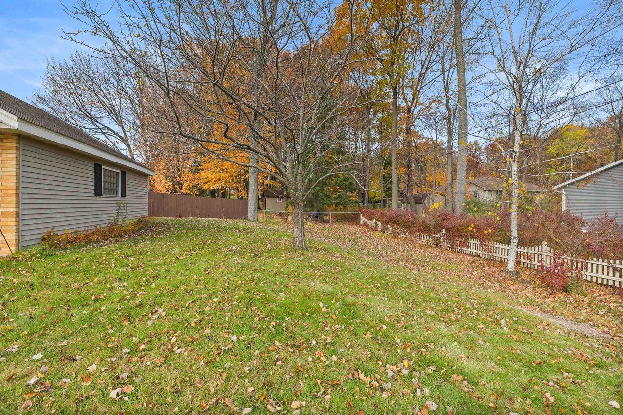 216 Yawkey Avenue, Rothschild, WI 54474