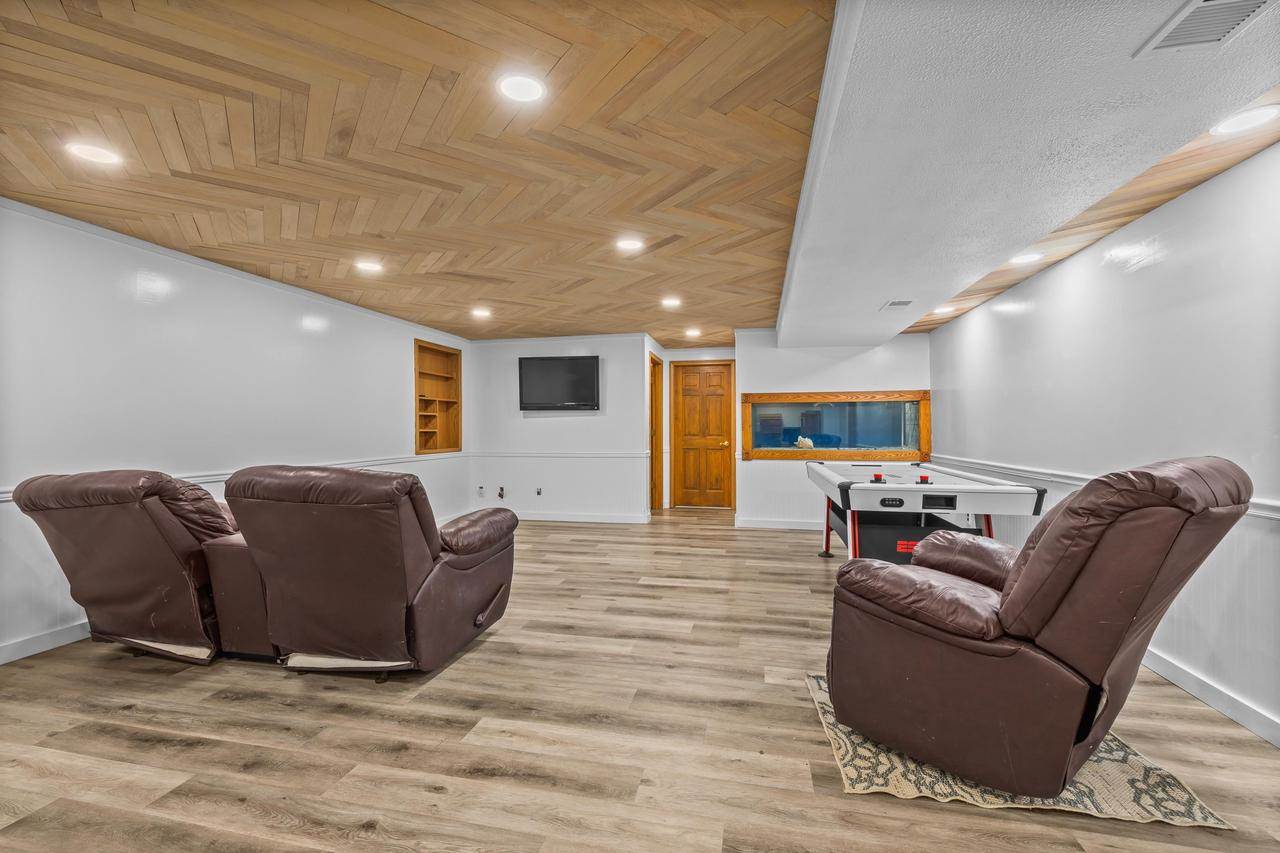 2151 W Breezewood Court, Plover, WI 54467