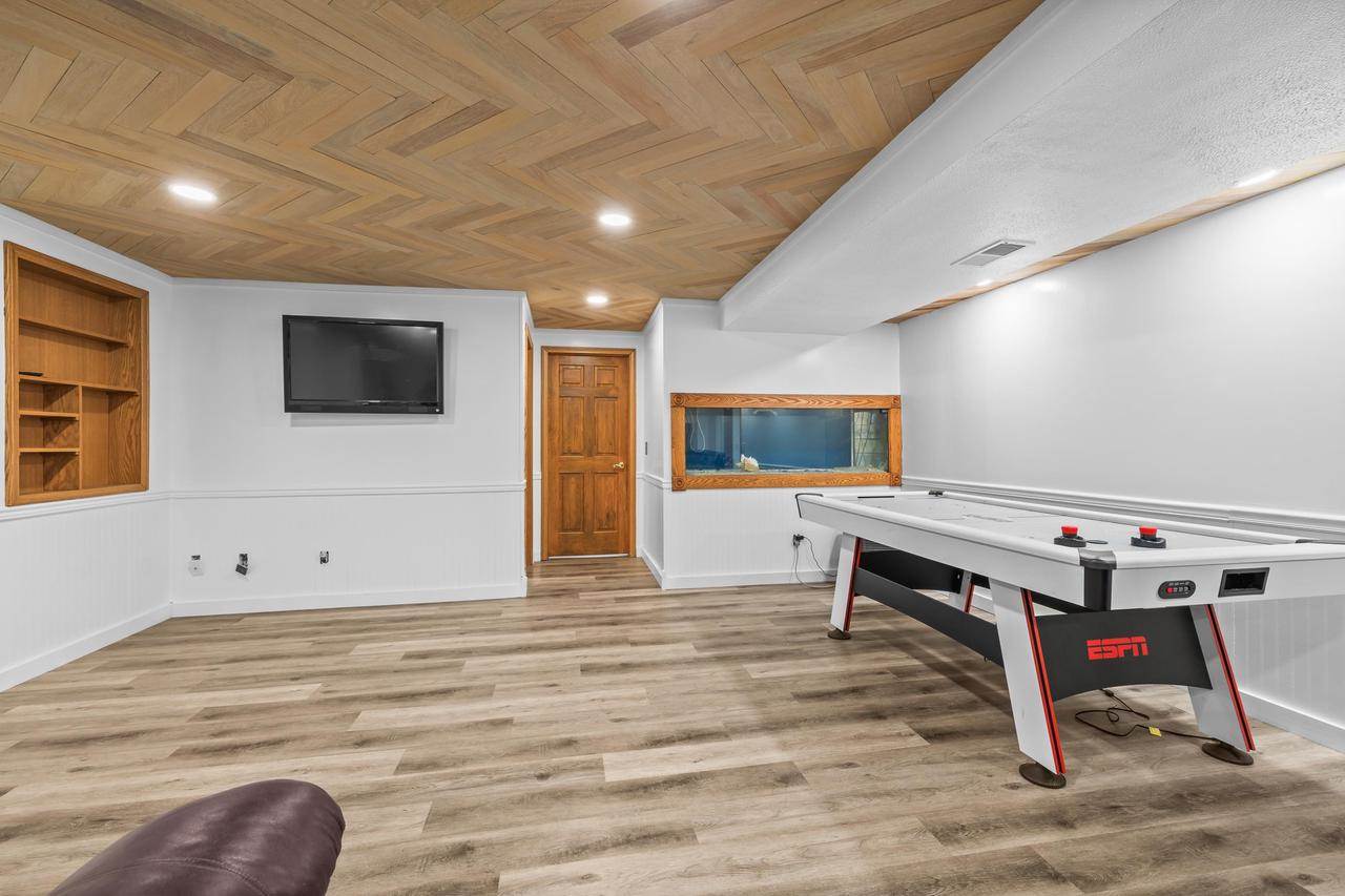 2151 W Breezewood Court, Plover, WI 54467