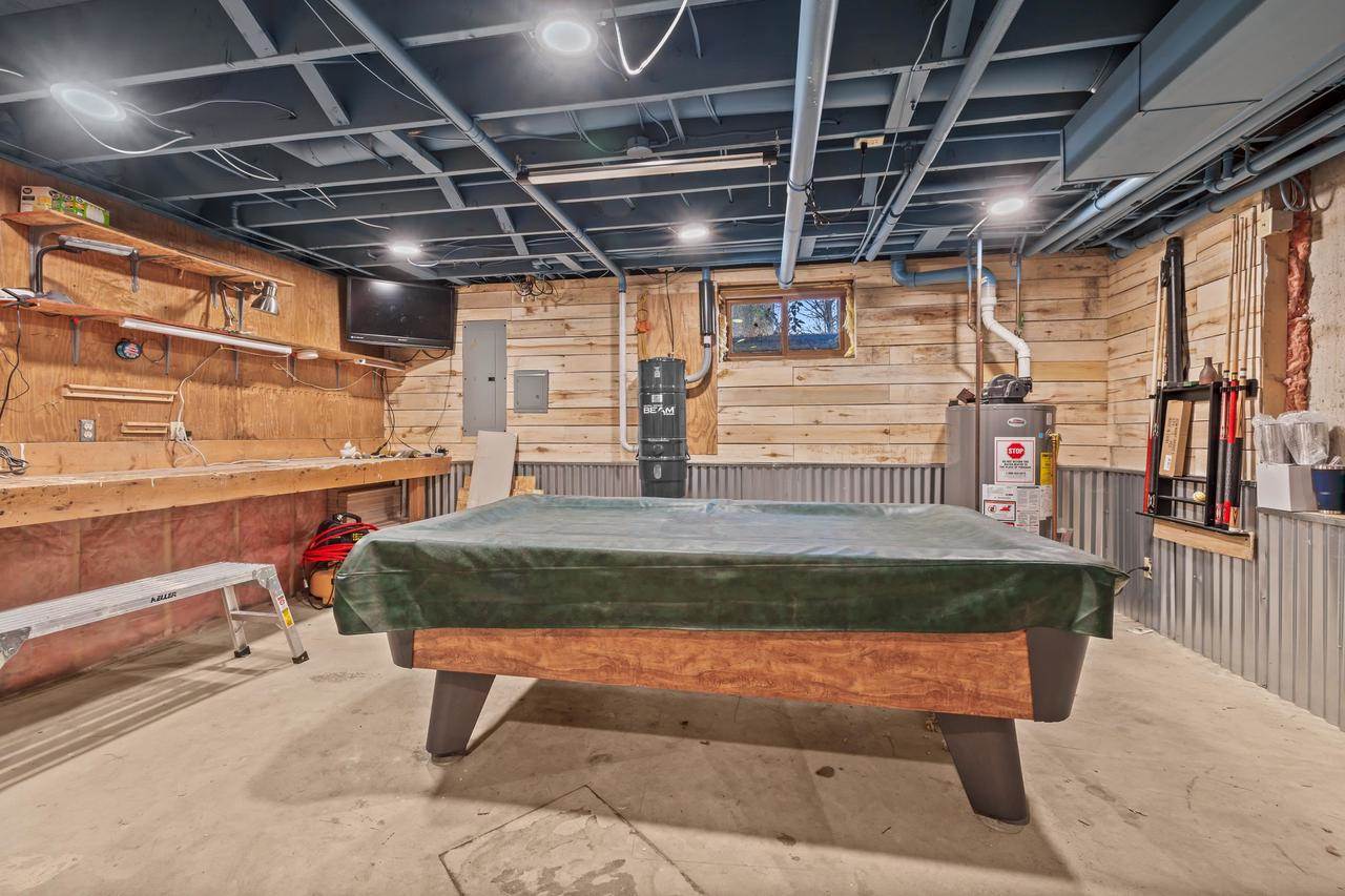 2151 W Breezewood Court, Plover, WI 54467