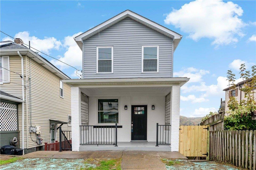 735 6th Ave, Coraopolis, PA 15108