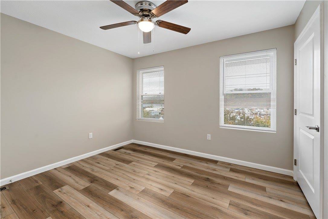 735 6th Ave, Coraopolis, PA 15108