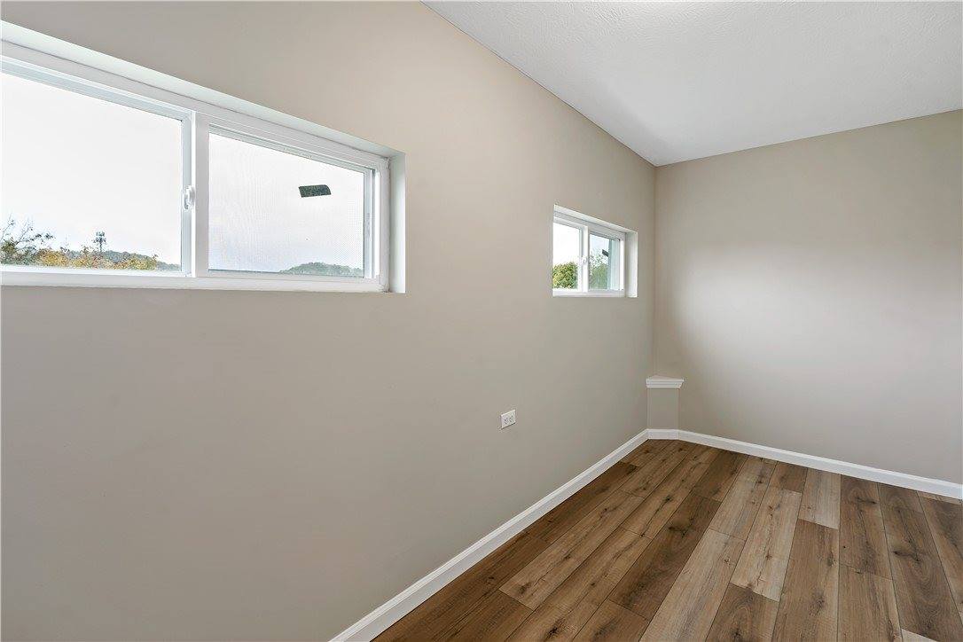 735 6th Ave, Coraopolis, PA 15108