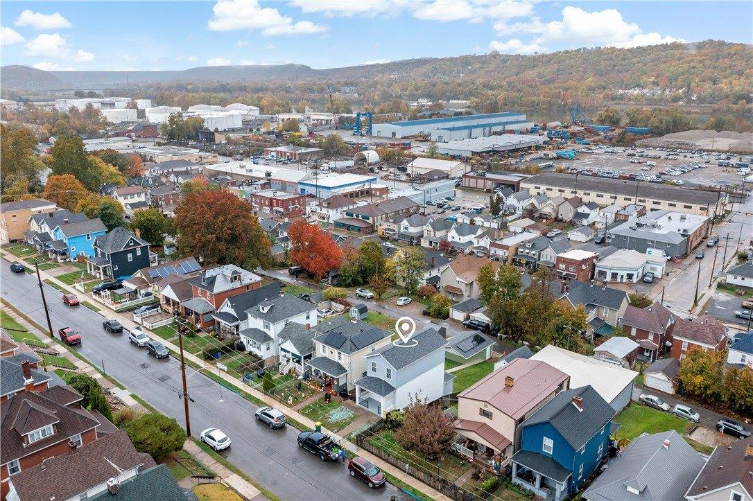 735 6th Ave, Coraopolis, PA 15108