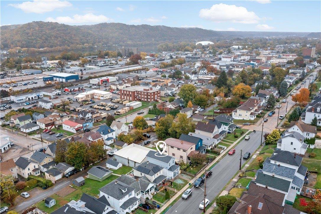 735 6th Ave, Coraopolis, PA 15108