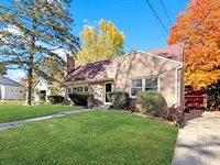 1224 West Violet Street, Freeport, IL 61032