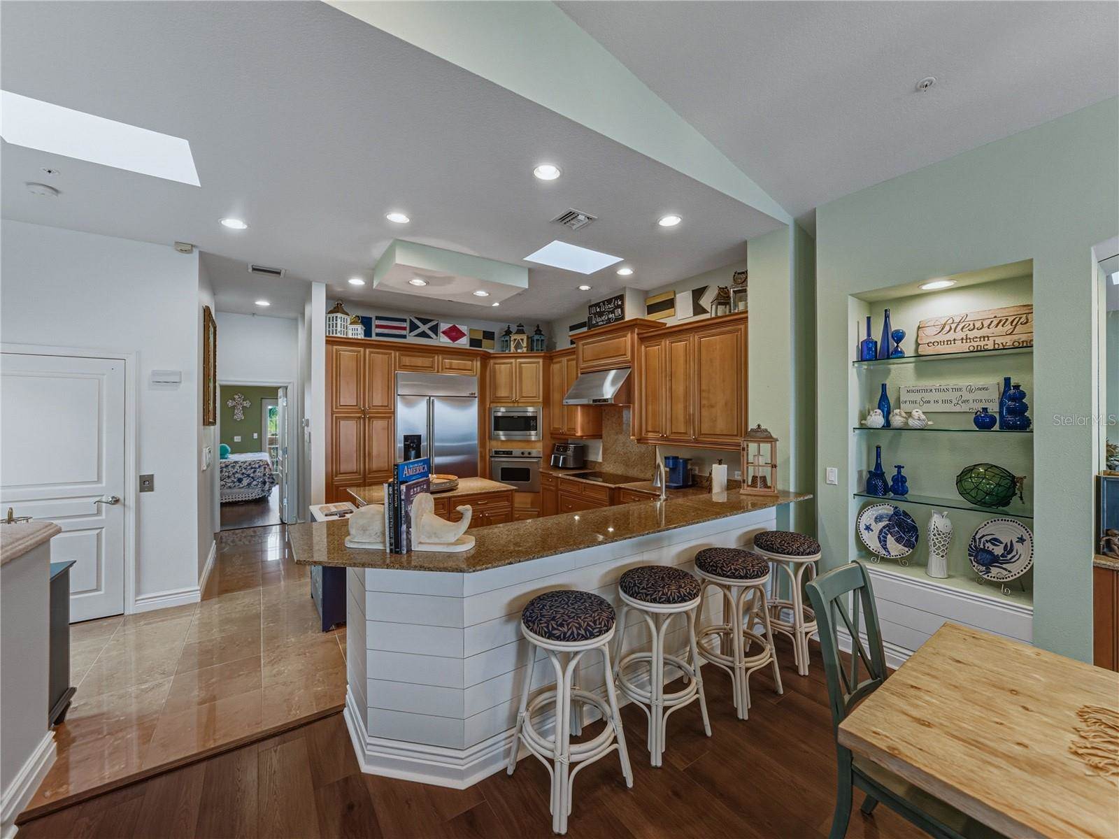 18700 Gulf Boulevard, #5, Indian Shores, FL 33785