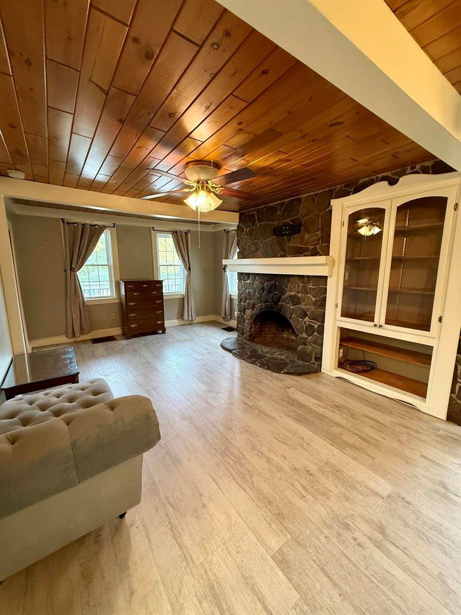 25 Summer Street, Gardiner, ME 04345