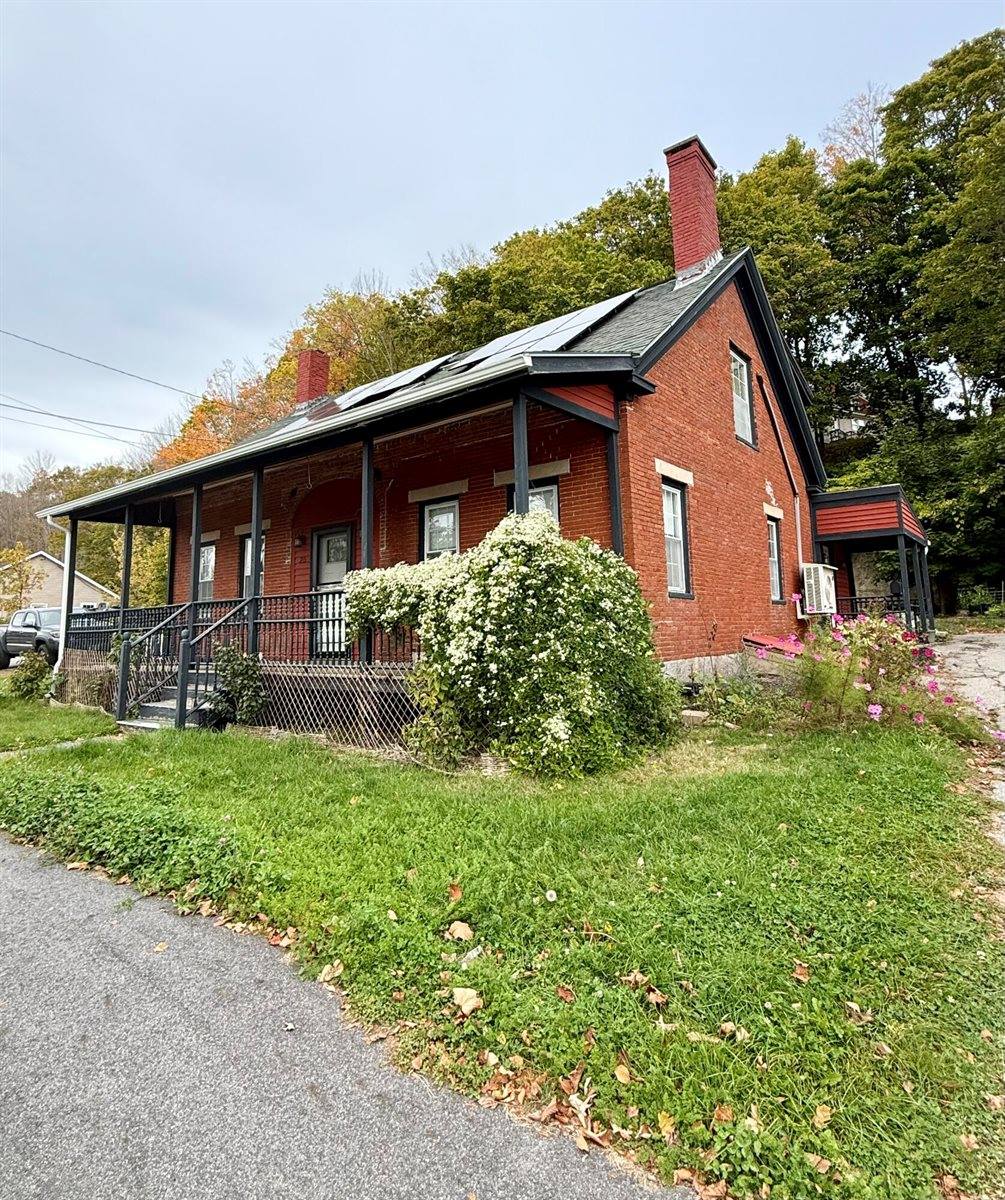 25 Summer Street, Gardiner, ME 04345