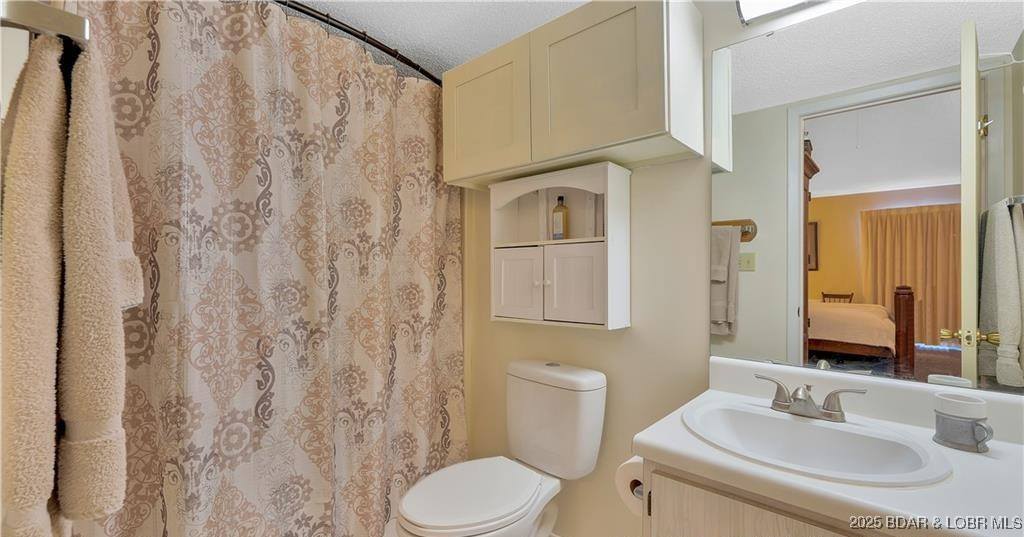 161 Lubbers Quarters, Osage Beach, MO 65065