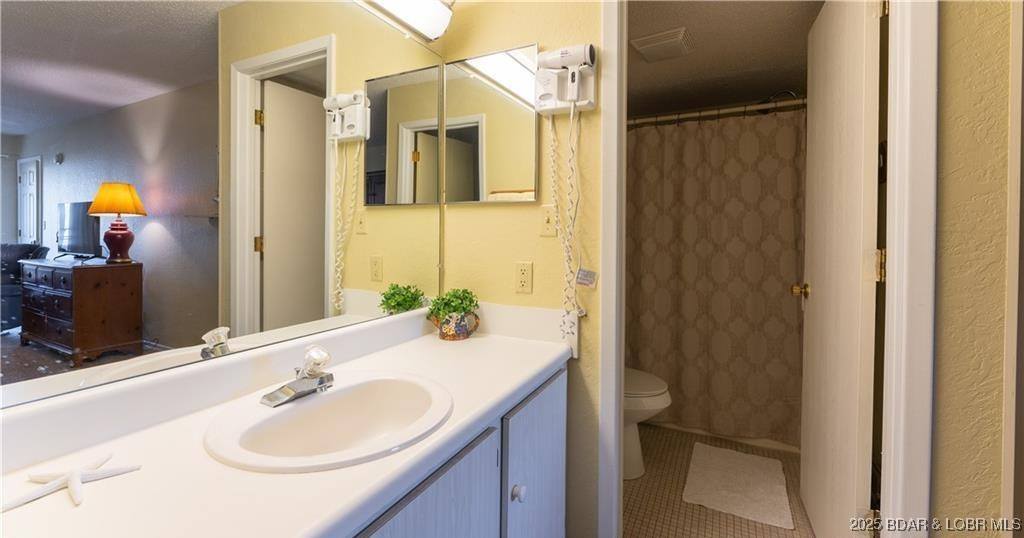 161 Lubbers Quarters, Osage Beach, MO 65065