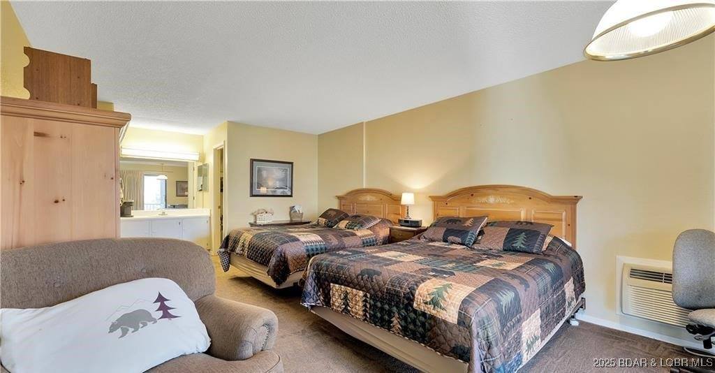 161 Lubbers Quarters, Osage Beach, MO 65065