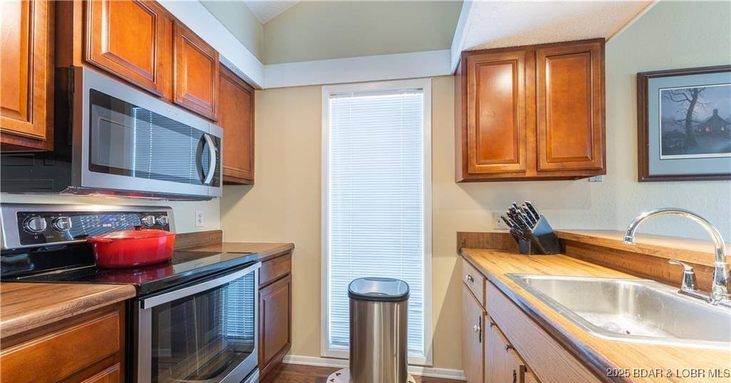 161 Lubbers Quarters, Osage Beach, MO 65065