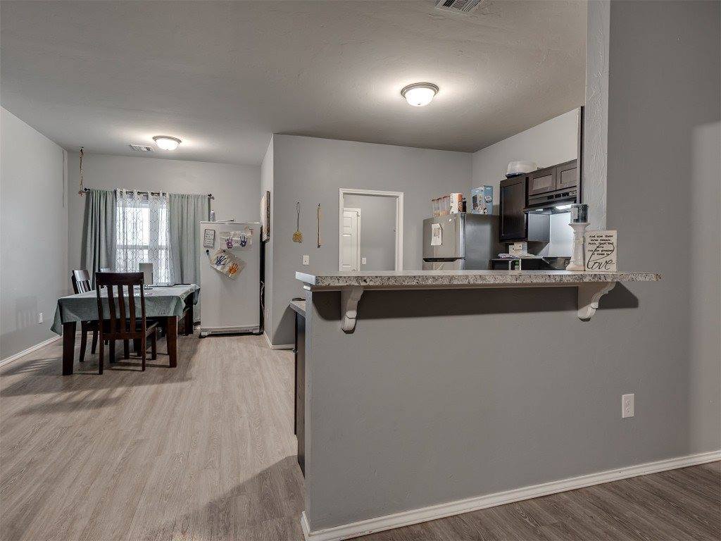 734 West Lola Drive, Mustang, OK 73064