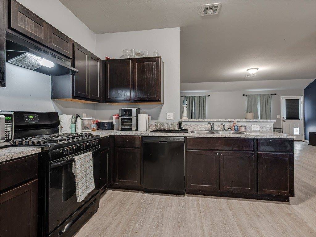 734 West Lola Drive, Mustang, OK 73064