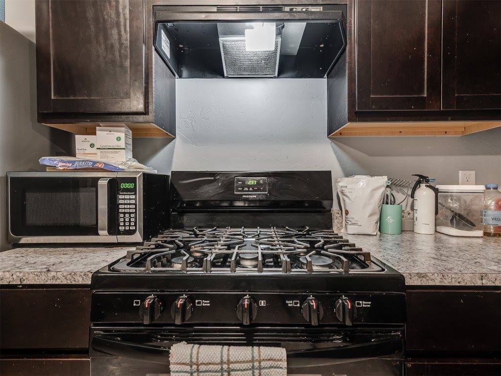 734 West Lola Drive, Mustang, OK 73064