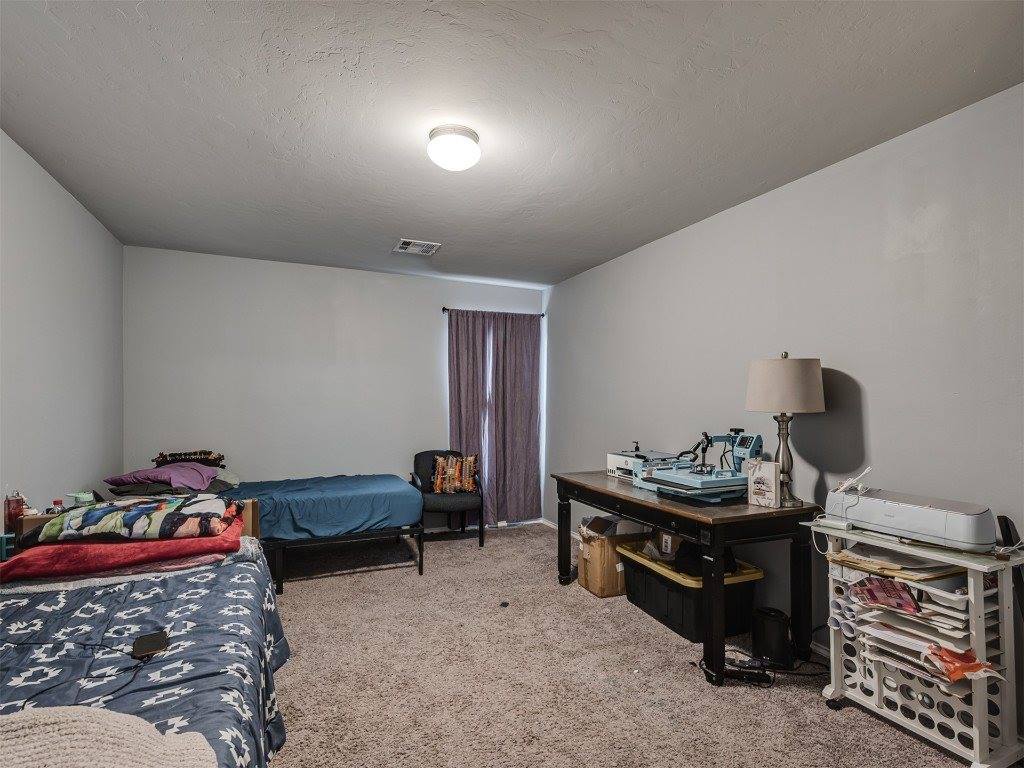 734 West Lola Drive, Mustang, OK 73064