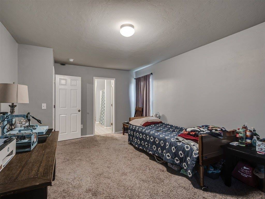 734 West Lola Drive, Mustang, OK 73064