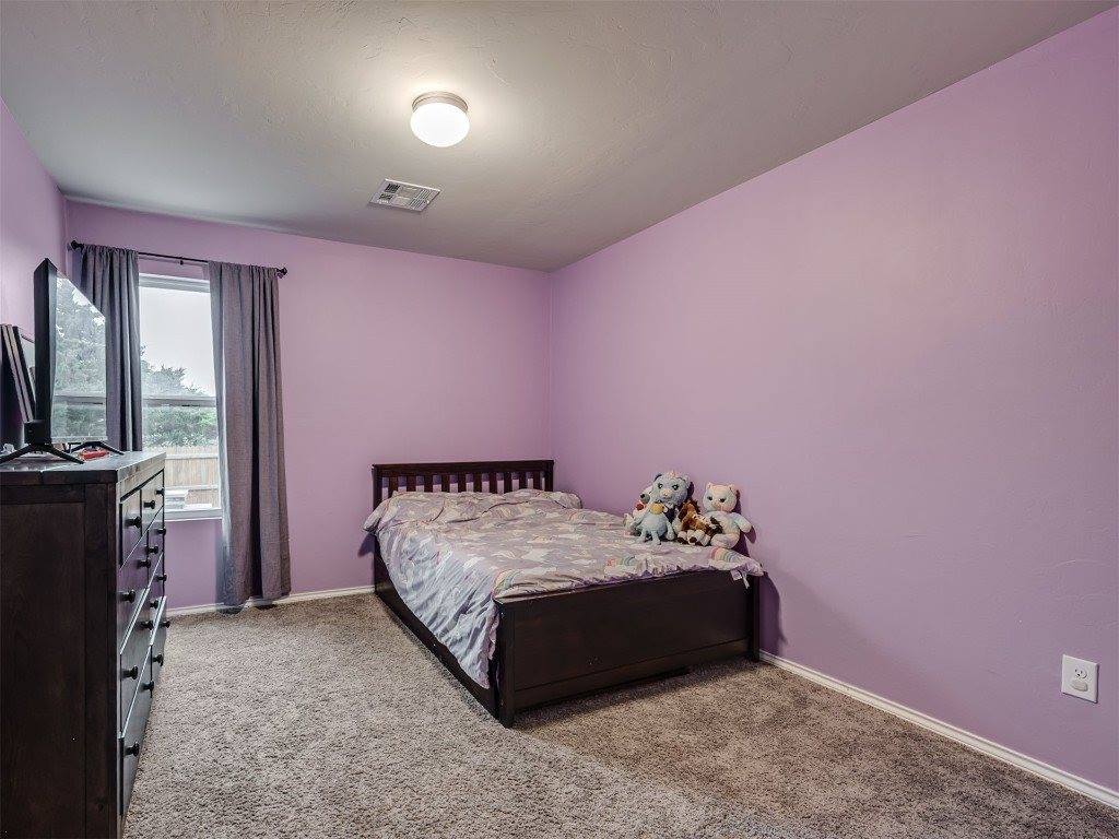 734 West Lola Drive, Mustang, OK 73064