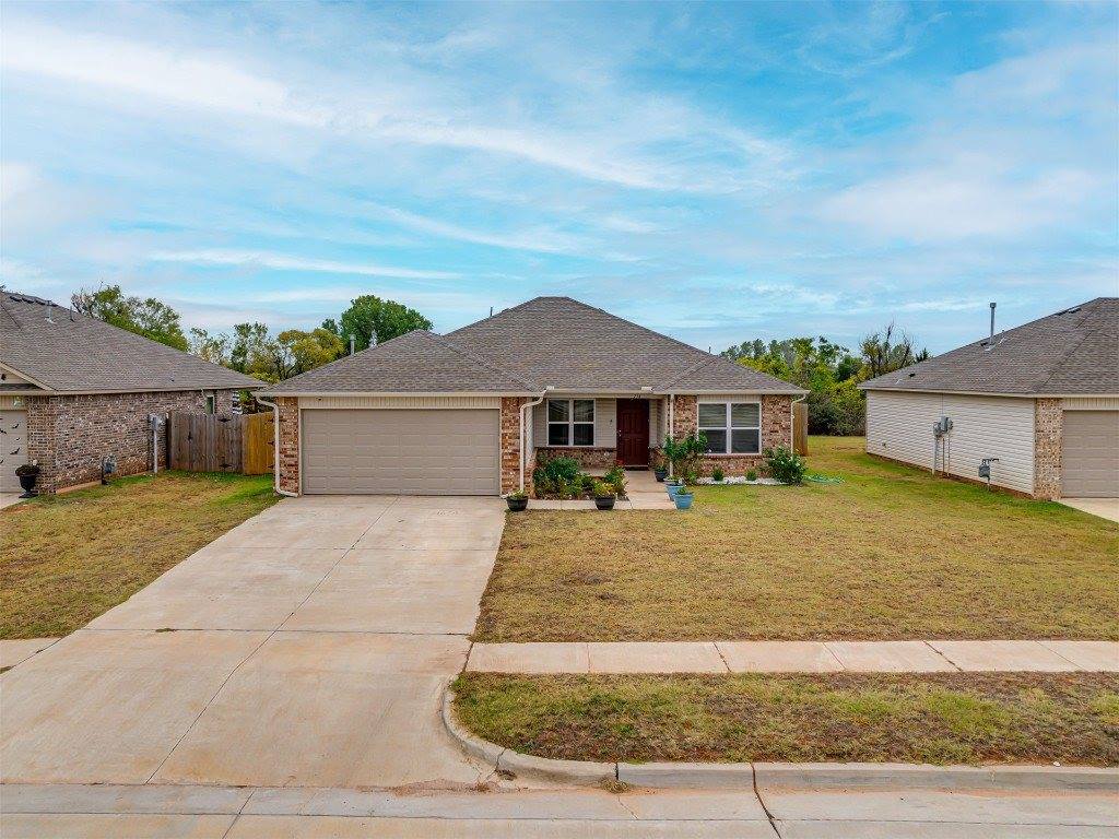 734 West Lola Drive, Mustang, OK 73064