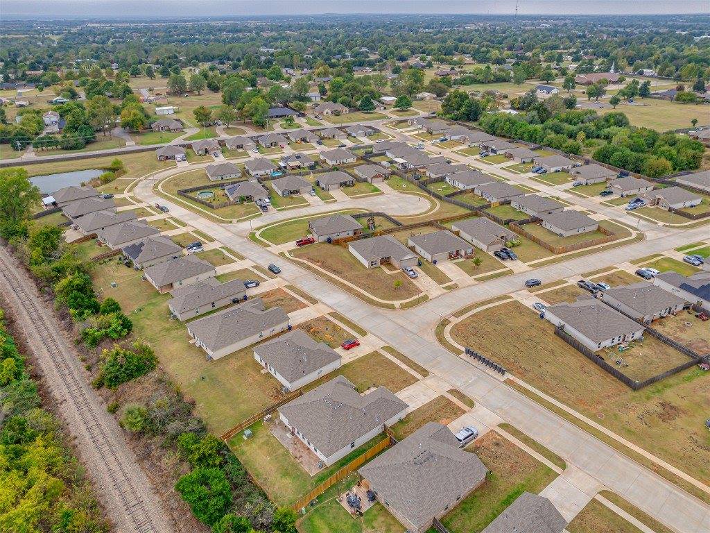 734 West Lola Drive, Mustang, OK 73064