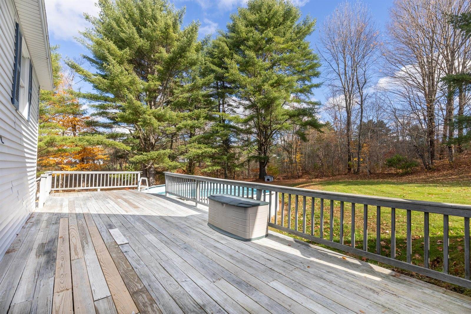 18 South Road, China, ME 04358