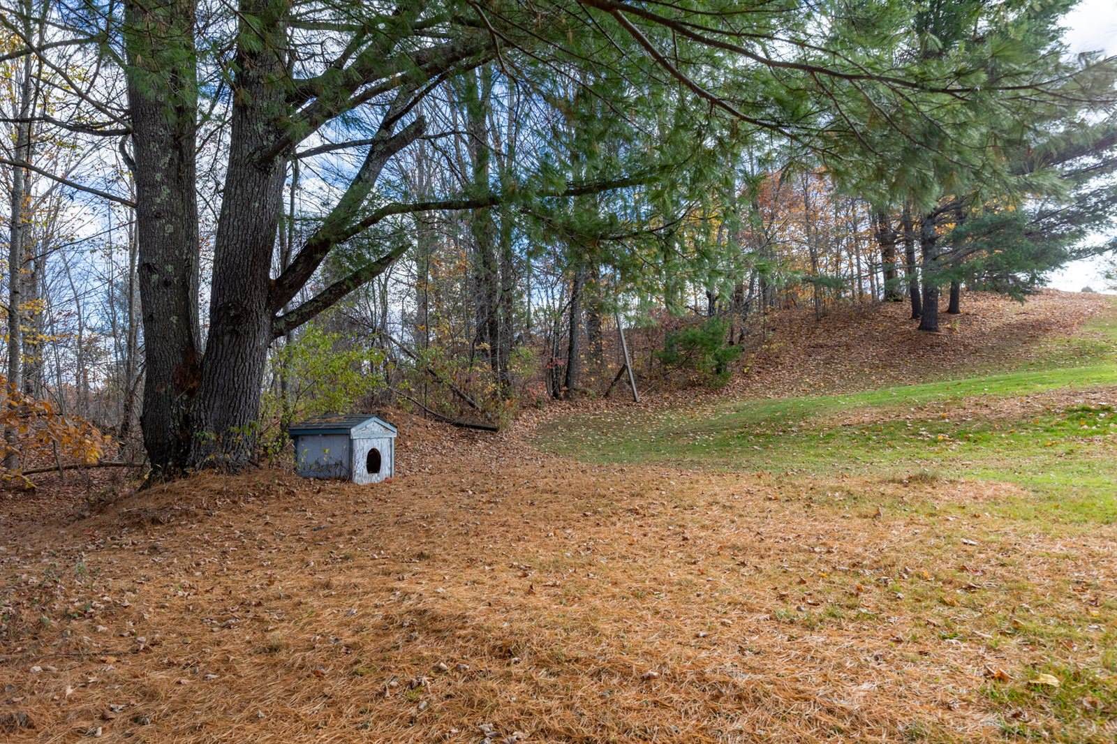 18 South Road, China, ME 04358