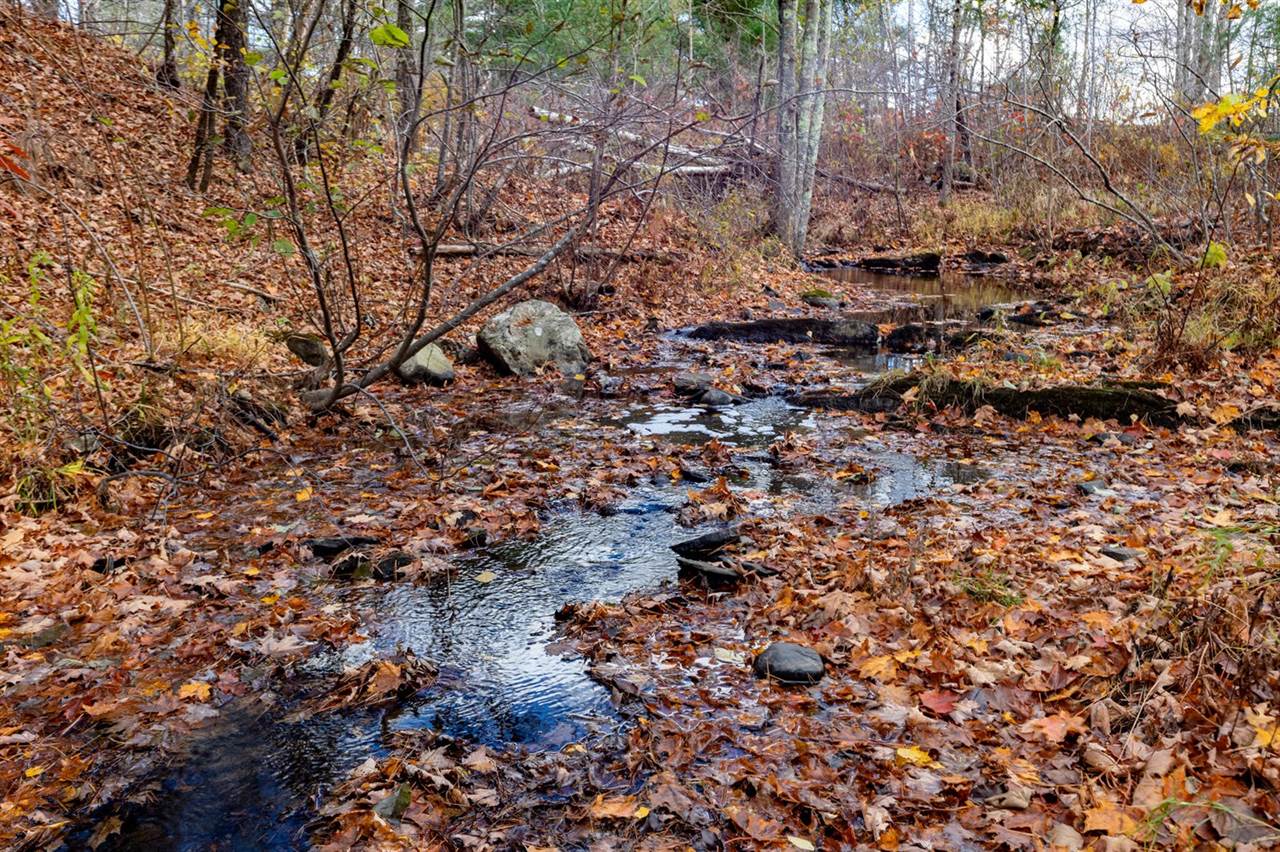 18 South Road, China, ME 04358