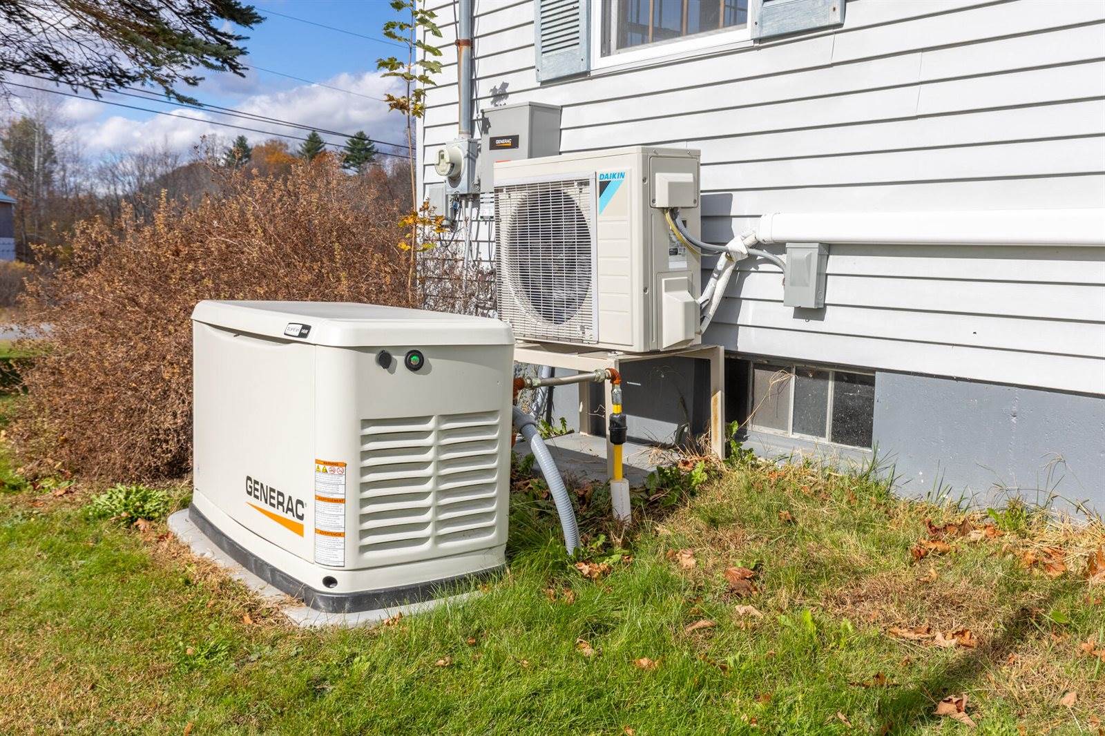 18 South Road, China, ME 04358