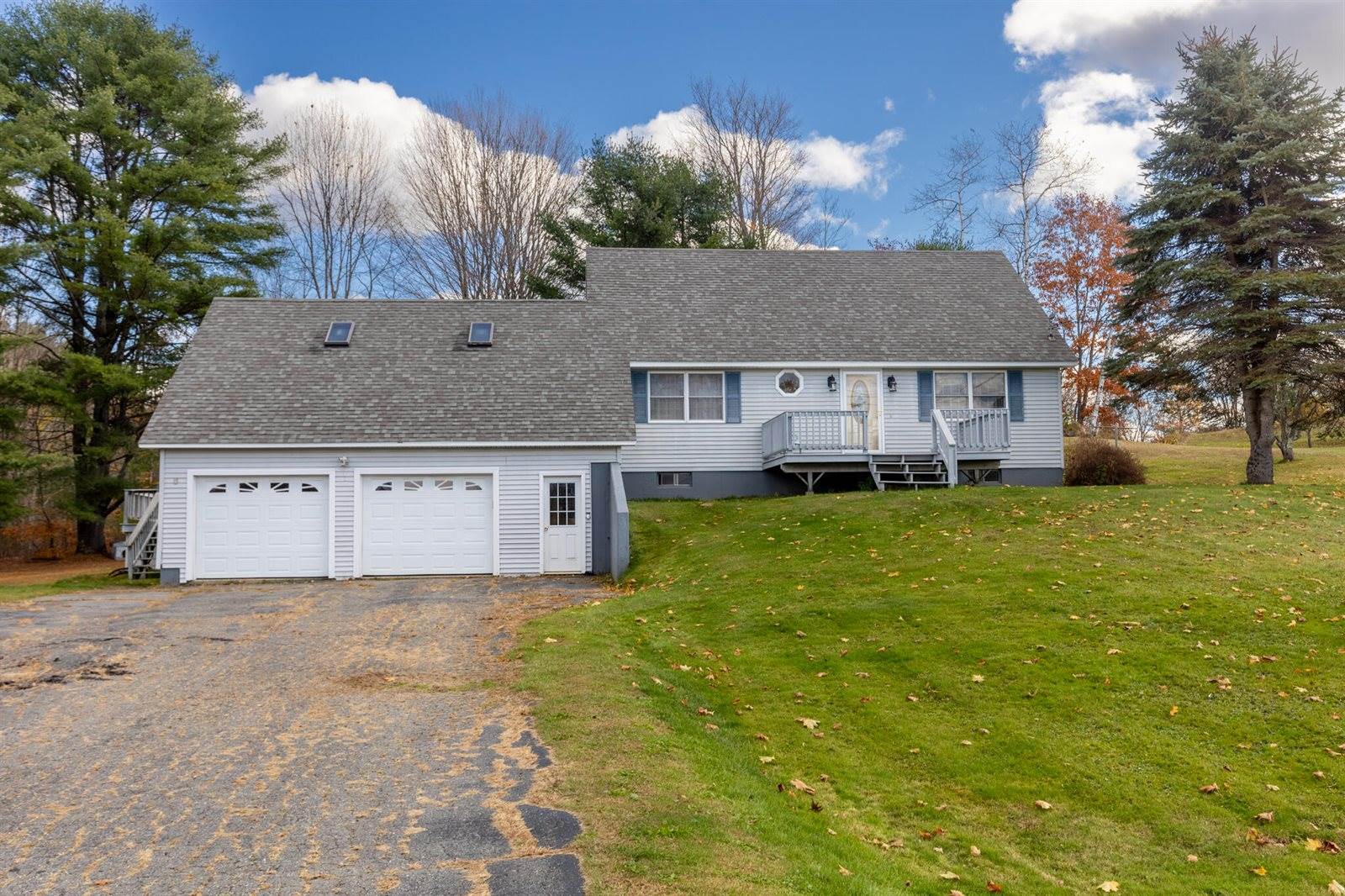 18 South Road, China, ME 04358