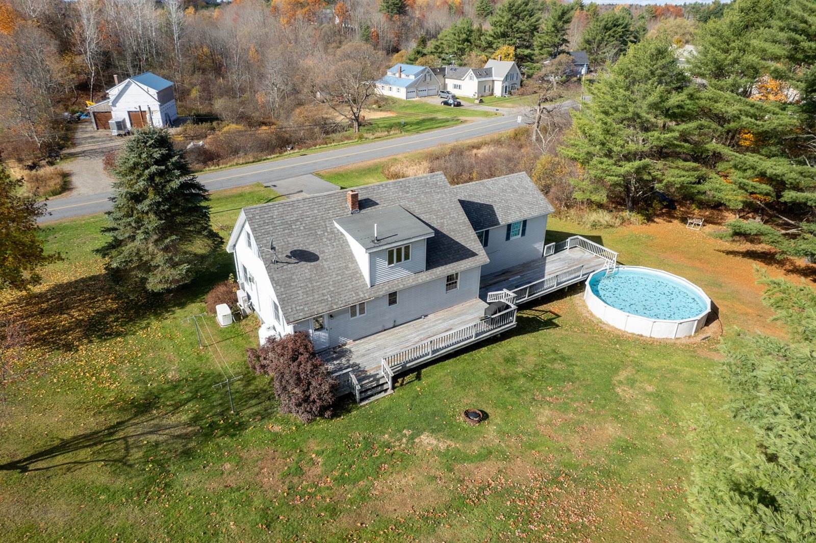 18 South Road, China, ME 04358