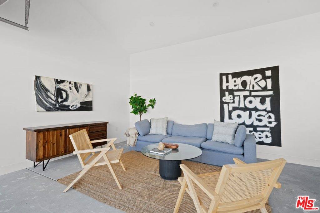 5252 Range View Avenue, Los Angeles, CA 90042