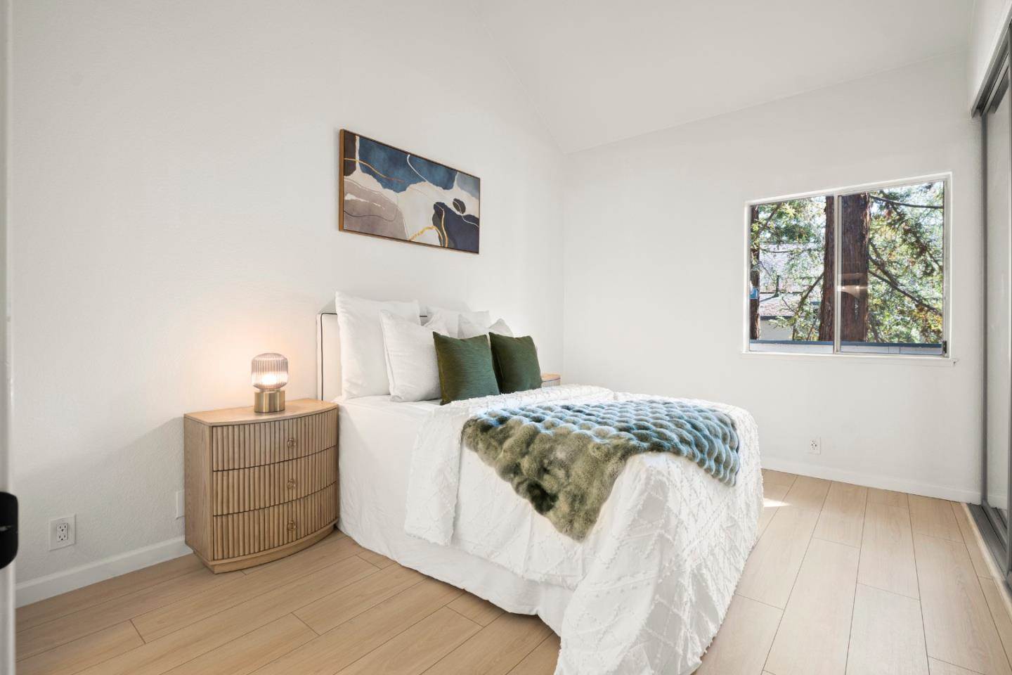 1050 Summermist CT, San Jose, CA 95122