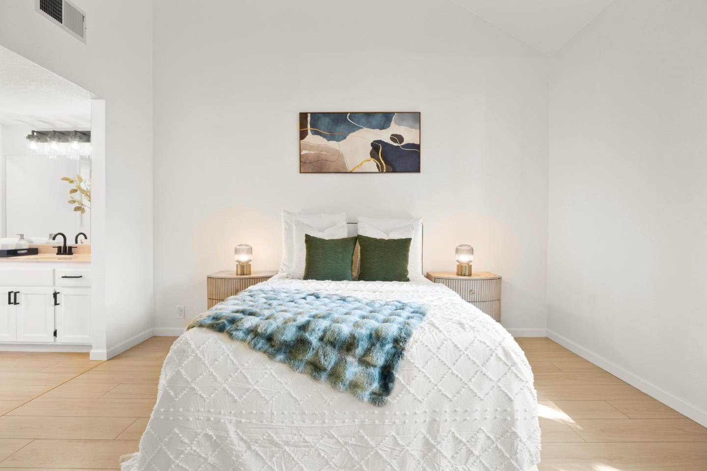 1050 Summermist CT, San Jose, CA 95122