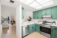 1050 Summermist CT, San Jose, CA 95122