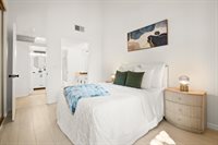 1050 Summermist CT, San Jose, CA 95122