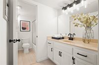 1050 Summermist CT, San Jose, CA 95122