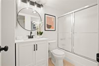 1050 Summermist CT, San Jose, CA 95122