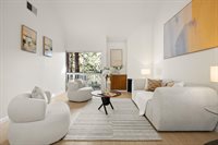 1050 Summermist CT, San Jose, CA 95122